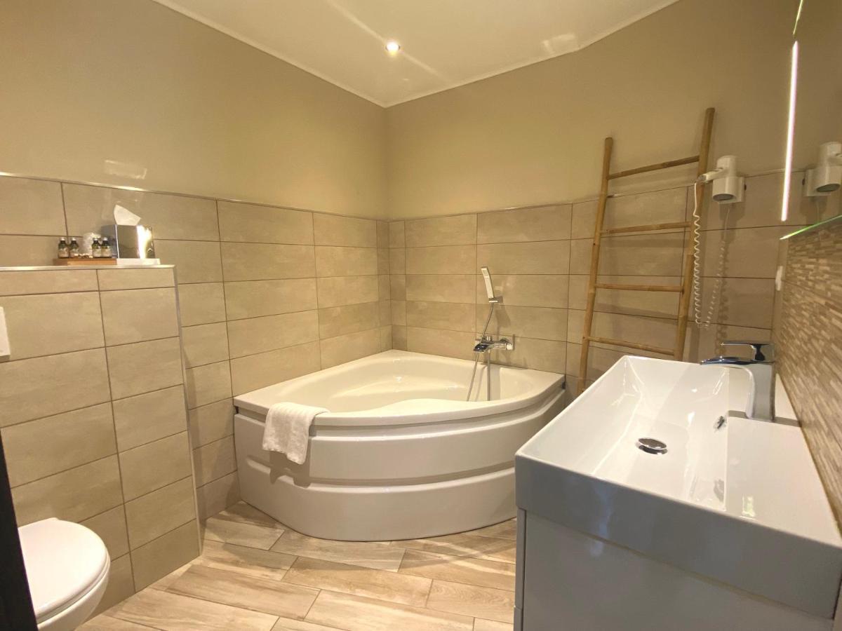 Hotel Calavita Rooftop & Spa San-Martino-di-Lota Екстер'єр фото
