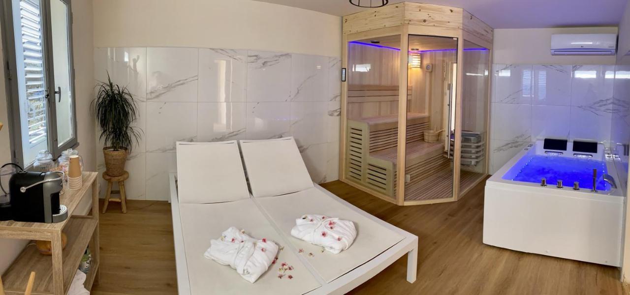 Hotel Calavita Rooftop & Spa San-Martino-di-Lota Екстер'єр фото