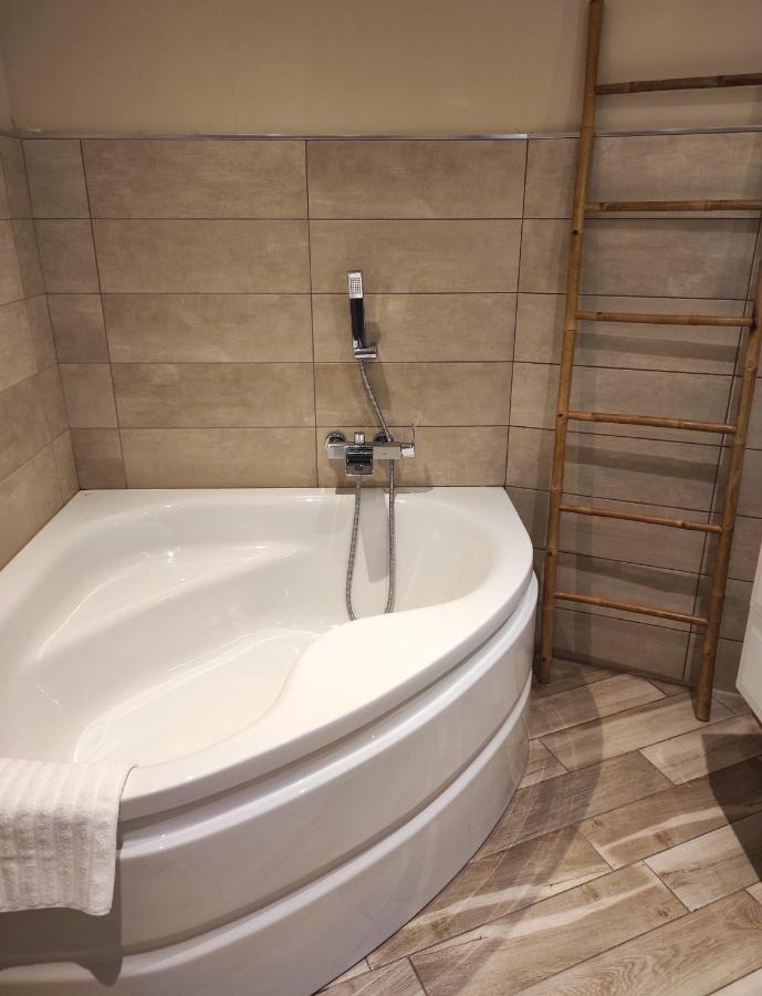 Hotel Calavita Rooftop & Spa San-Martino-di-Lota Екстер'єр фото